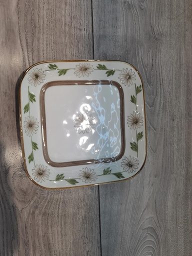 LITTLE DAISY 7" SQUARE PLATE 10/PK 60/CS