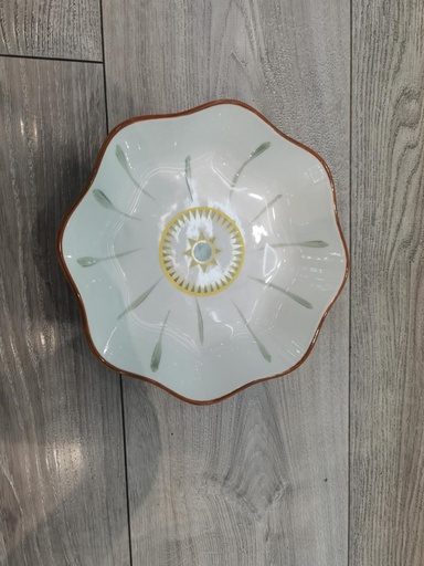 VIENNA 8" PETALS PLATE 10/PK 40/CS