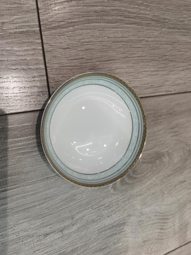 ELEGANT MANOR 4" DISHES 20/PK 200/CS